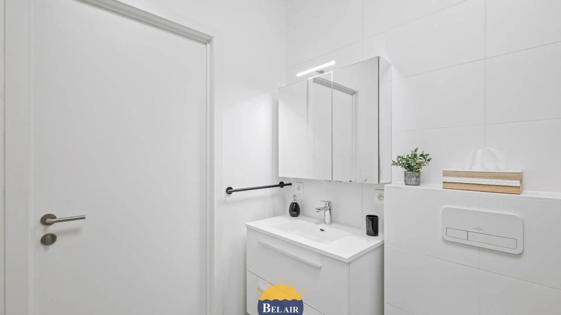 Recently Renovated Newly Built Ground Floor Apartment T63 Ostende Belgie